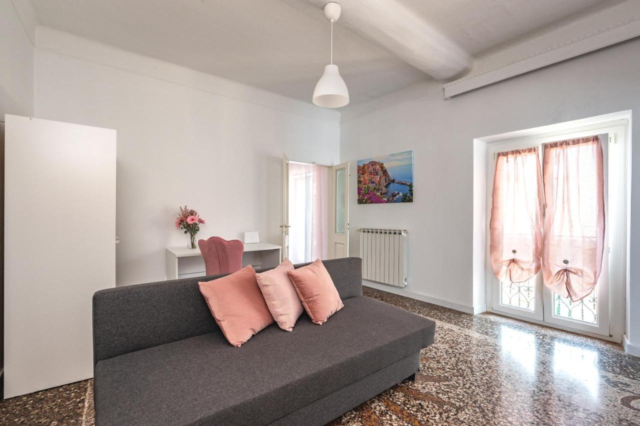 Seaside Apartment Genova Luaran gambar