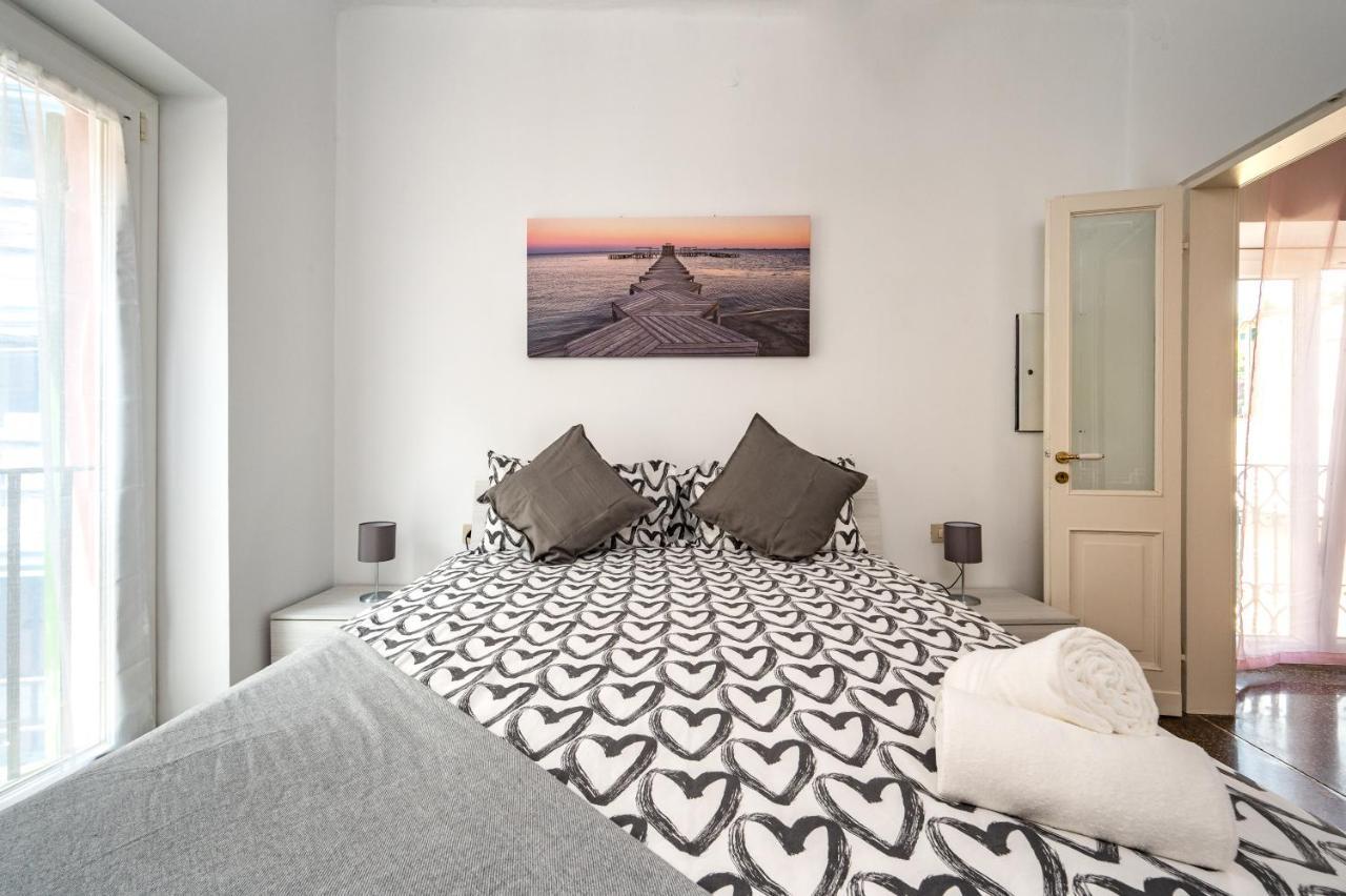 Seaside Apartment Genova Luaran gambar